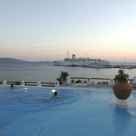 Olia 3* Tourlos